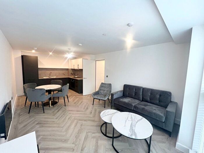 2 Bedroom Flat To Rent In Upper Gough Street, Birmingham, B1