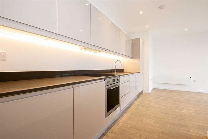 2 Bedroom Flat To Rent In Silbury Boulevard, Central Milton Keynes, Milton Keynes, MK9