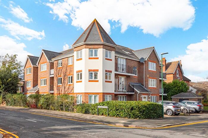 2 Bedroom Flat For Sale In Worcester Road, Sutton, SM2