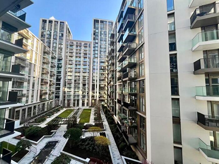 2 Bedroom Apartment For Sale In Canary Wharf, London, E14
