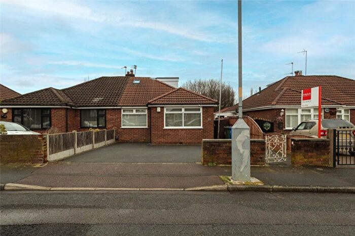3 Bedroom Bungalow For Sale In Low Wood Road, Denton, Manchester, Greater Manchester, M34