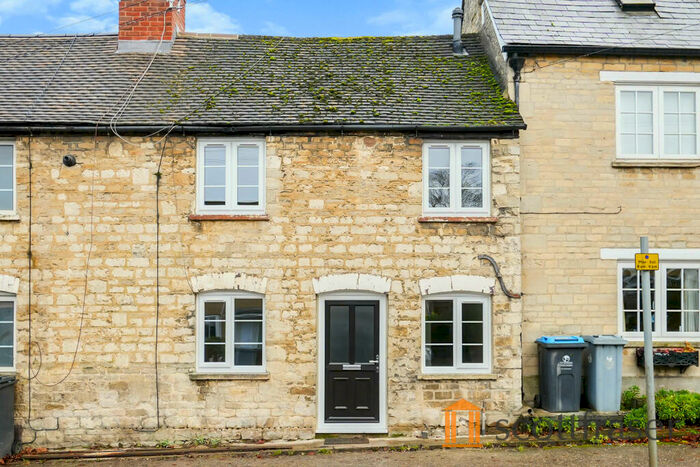 2 Bedroom Terraced House To Rent In Newland, Witney, OX28