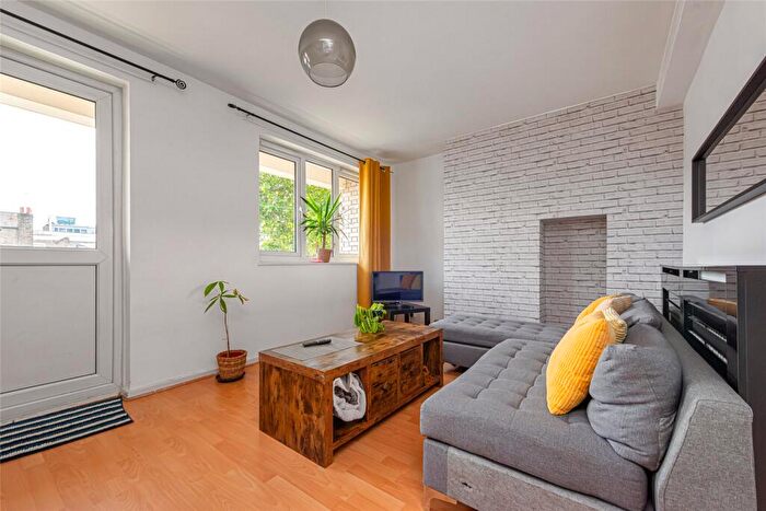 3 Bedroom Maisonette To Rent In Warley House, Mitchison Road, London, N1