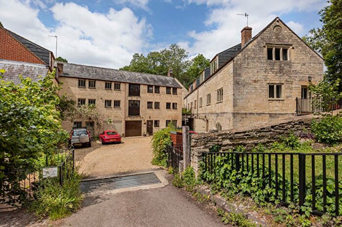 4 Bedroom Semi-detached House For Sale In Greenhouse Lane, Painswick, Stroud, Gloucestershire, GL6