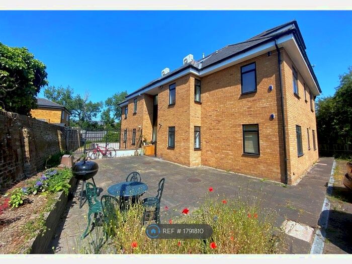 2 Bedroom Flat To Rent In East Gardens, Colliers Wood, SW17