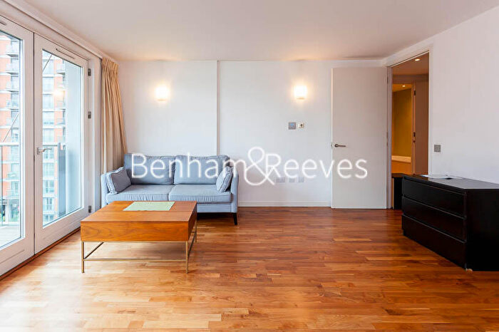 1 Bedroom Apartment To Rent In Fairmont Avenue, Canary Wharf, E14