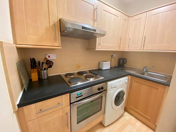 1 Bedroom Flat To Rent In Home Street, Tollcross, Edinburgh, EH3