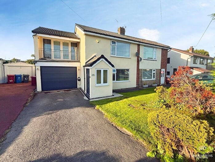 3 Bedroom Semi-Detached House For Sale In Carus Avenue, Hoddlesden, BB3