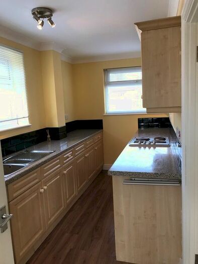2 Bedroom Flat To Rent In Long Grove, Seer Green, Beaconsfield, HP9
