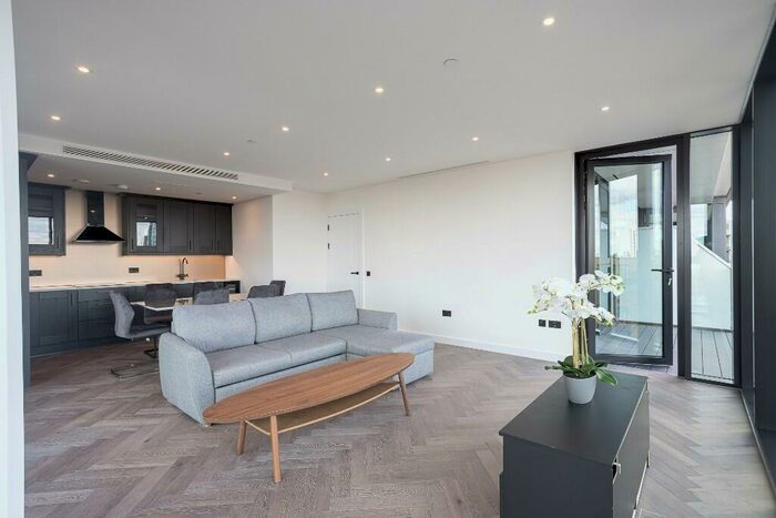 2 Bedroom Apartment To Rent In Merino Gardens, London, E1W