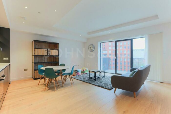 1 Bedroom Flat To Rent In Globe House, London City Island, E14