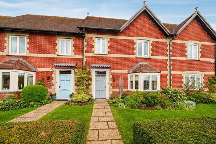 3 Bedroom Retirement Property For Sale In Home Farm, Iwerne Minster, Blandford Forum, DT11