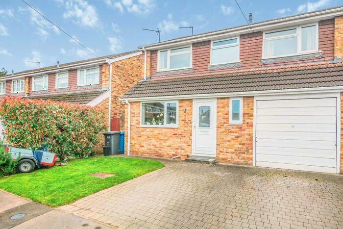 4 Bedroom House To Rent In Repton Close, Maidenhead, SL6