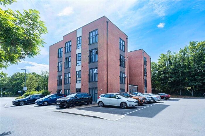 2 Bedroom Flat For Sale In Barley Close, Greenhithe, DA9
