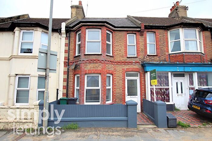 3 Bedroom Property To Rent In Church Road, Portslade, Brighton, BN41