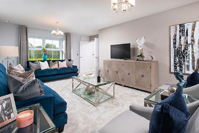 5 Bedroom Detached House For Sale In Henley Gate, Ipswich, IP1
