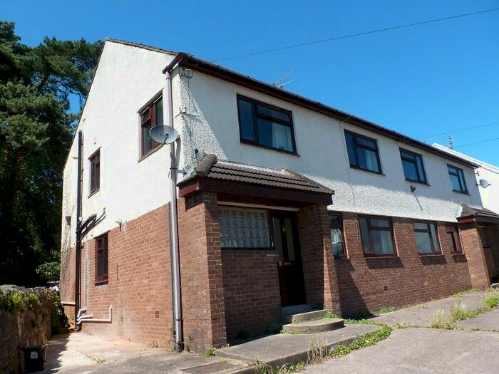 2 Bedroom Flat To Rent In Llwyncelyn Flats, Pantmawr Road, Whitchurch, Cardiff., CF14