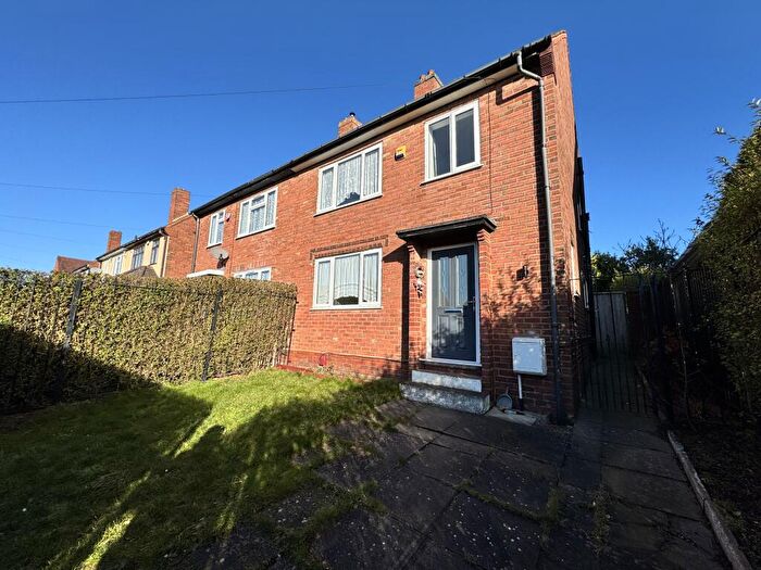 3 Bedroom House To Rent In Hillwood Road, Halesowen, B62