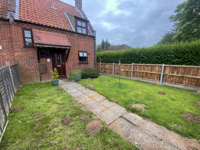 2 Bedroom House To Rent In Tatterset Road - Syderstone, PE31