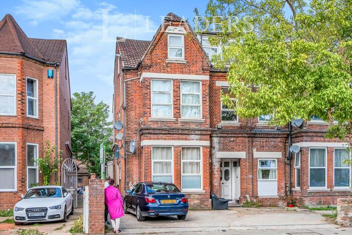 2 Bedroom Flat To Rent In Portswood Road, Southampton, SO17