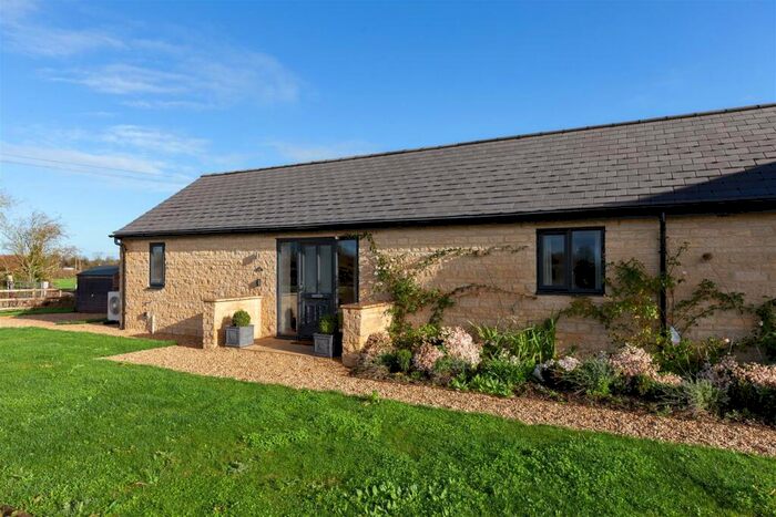 2 Bedroom Semi-Detached Bungalow For Sale In Cricklade |, SN6