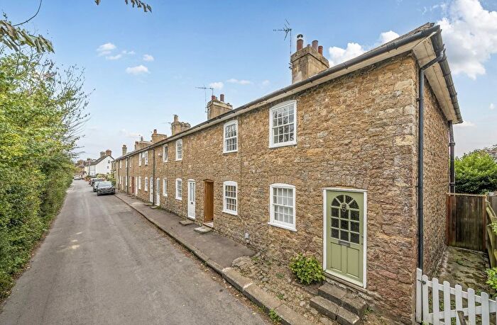 2 Bedroom End Terrace House For Sale In Norman Road, West Malling, ME19