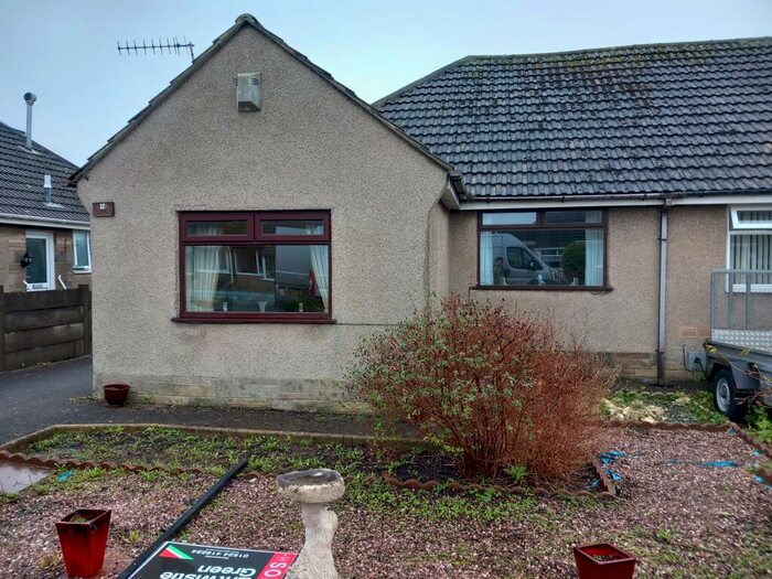 3 Bedroom Bungalow To Rent In Hampsfell Drive, Westgate, LA4