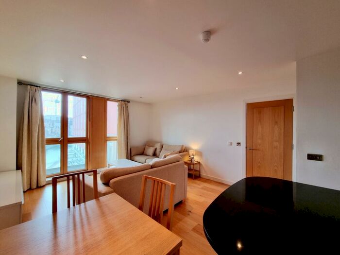 2 Bedroom Apartment To Rent In Watermans Place Wharf Approach Leeds, LS1