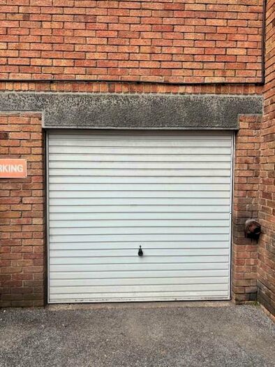 Garage / Parking To Rent In High Ashton, Kingston, KT2