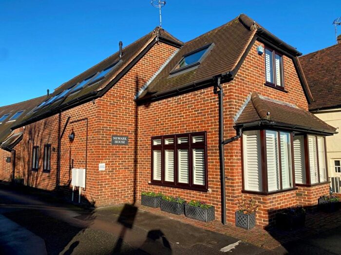 2 Bedroom Apartment For Sale In High Street, Ripley, GU23