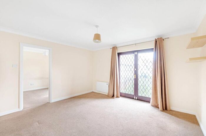 1 Bedroom Flat To Rent In Robina Close, Northwood, HA6