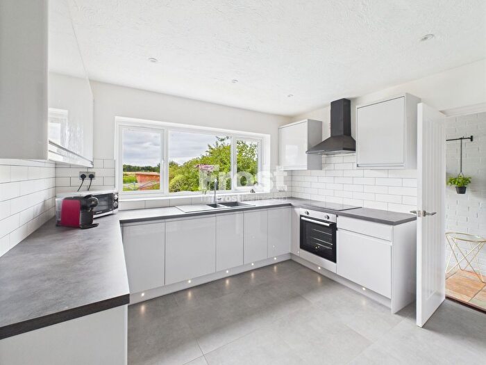 3 Bedroom Detached House For Sale In Tilstone Close, Eton Wick, Berkshire, SL4