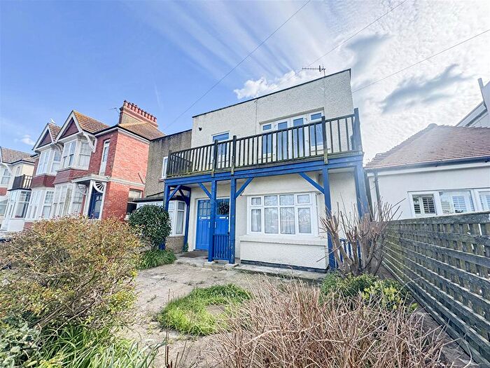 2 Bedroom Flat To Rent In Egerton Road, Bexhill-On-Sea, TN39