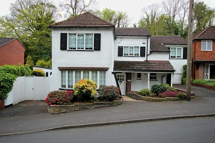 3 Bedroom Detached House To Rent In Hayseech, Cradley Heath, B64