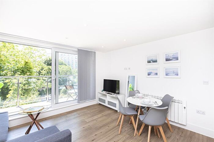 1 Bedroom Flat For Sale In Wootton Mount Road, Bournemouth, BH1