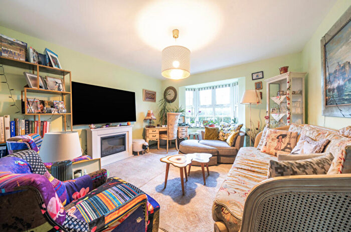 3 Bedroom Terraced House For Sale In Teeswater, Buckingham, MK18