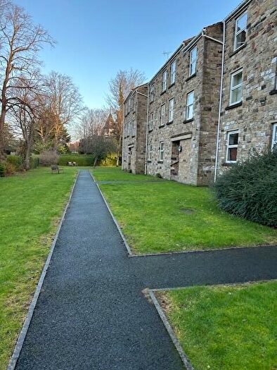 1 Bedroom Flat To Rent In Grosvenor Court, Harrogate, North Yorkshire, HG1