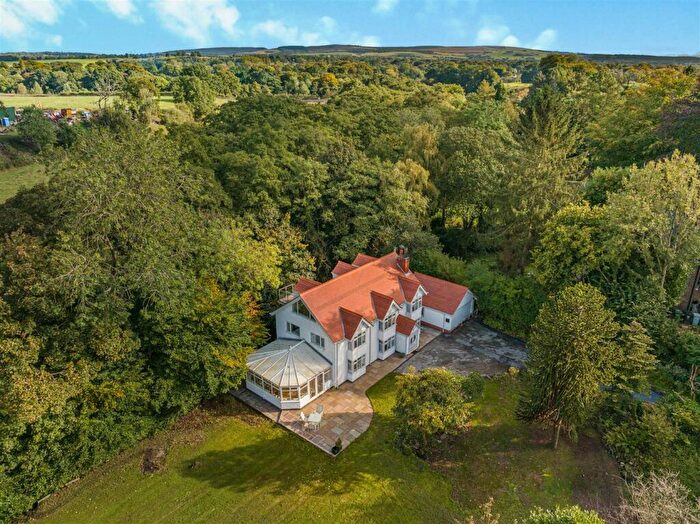 4 Bedroom Detached House For Sale In Woodford Road, Poynton, SK12