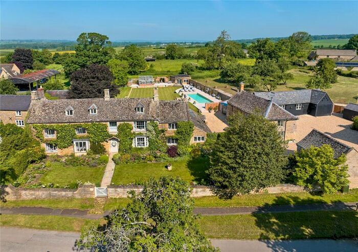 6 Bedroom Detached House For Sale In The Green, Kingham, Chipping Norton, Oxfordshire, OX7