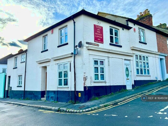 1 Bedroom Flat To Rent In Bellevue Street, Folkestone, CT20