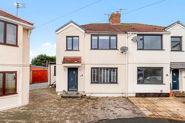 3 Bedroom Semi Detached House For Sale In Farnworth Close, Widnes, WA8