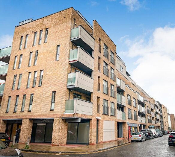 3 Bedroom Flat For Sale In Cubitt Apartments, , Chatfield Road, Wandsworth, London, SW11