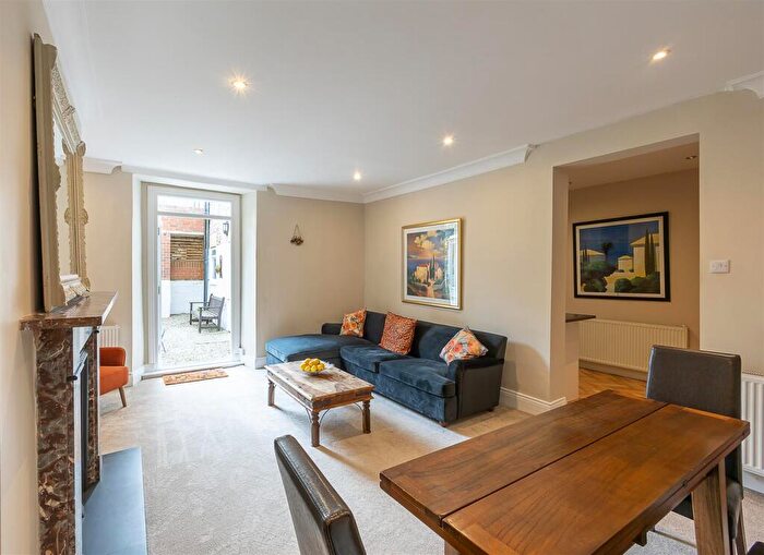 2 Bedroom Flat To Rent In Burdon Terrace, Jesmond, Newcastle Upon Tyne, NE2