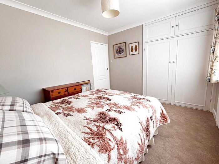 2 Bedroom Flat For Sale In Purbeck Court, De Moulham Road, Swanage, Dorset, BH19 - Photo 8