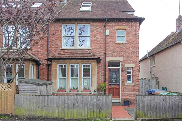 4 Bedroom Semi Detached House To Rent In Fairacres Road, Oxford, OX4