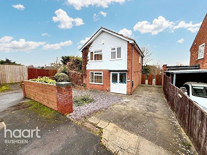 4 Bedroom Detached House For Sale In Chapmans Close, Wellingborough, NN29