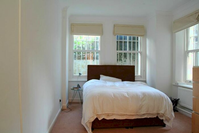 1 Bedroom Flat To Rent In Philbeach Gardens, Earls Court, London, SW5