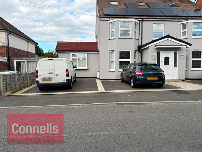 2 Bedroom Apartment To Rent In Depot Road, RH13