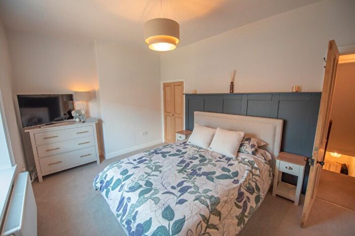 3 Bedroom End Of Terrace House For Sale In Jackson Street, Sutton-in-Craven, BD20
