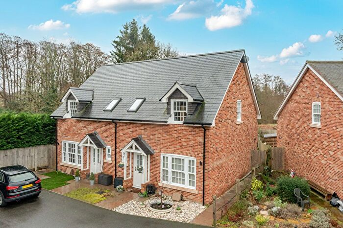 3 Bedroom Semi Detached House For Sale In Robin Hood Gardens, Standford, GU35